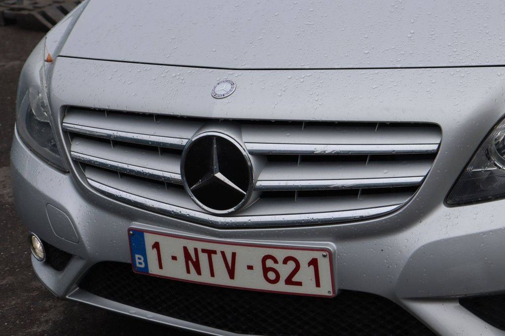 Passenger car Mercedes-Benz B 180 Petrol 122hp 2014 (Margin)