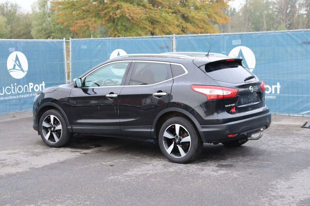 SUV Nissan Qashqai Petrol 115hp 2017 (Margin)
