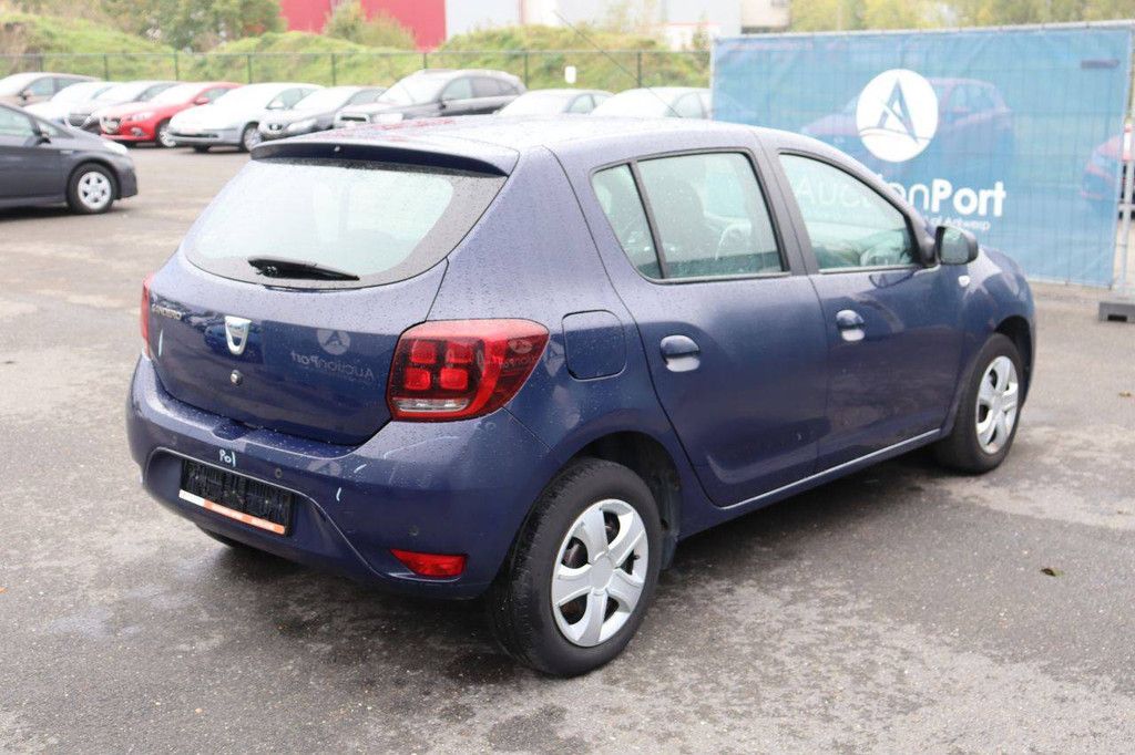 Pkw Dacia Sandero Benzin 90 PS 2017 (Margin)