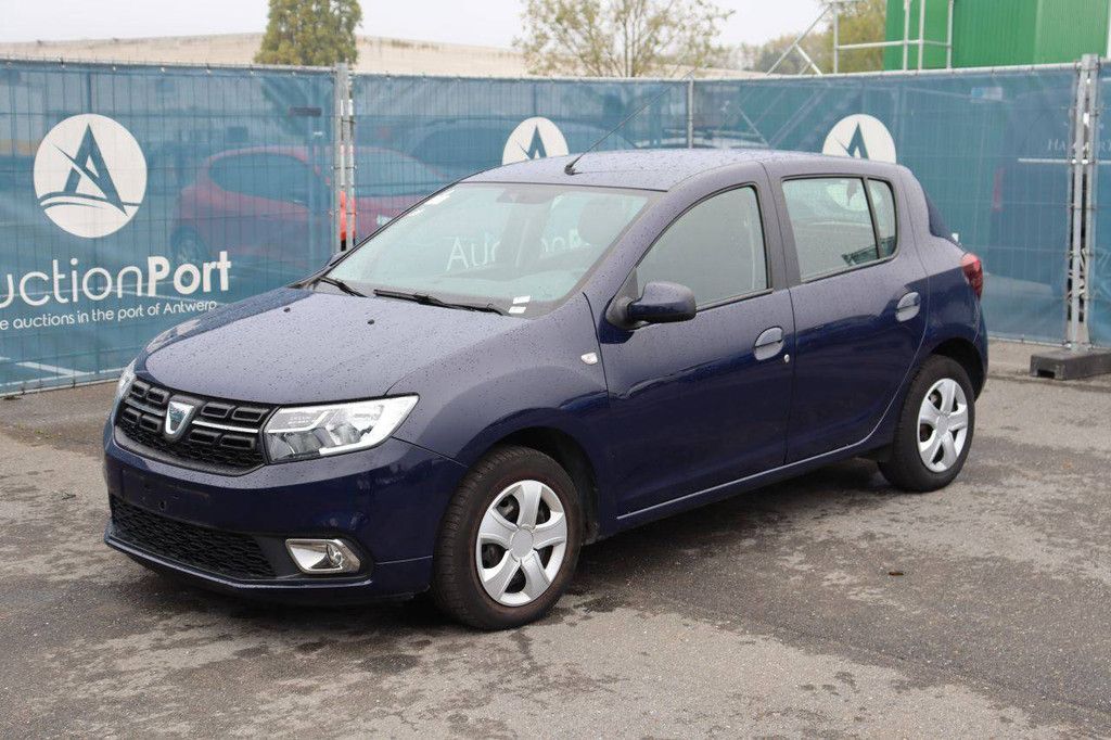 Pkw Dacia Sandero Benzin 90 PS 2017 (Margin)