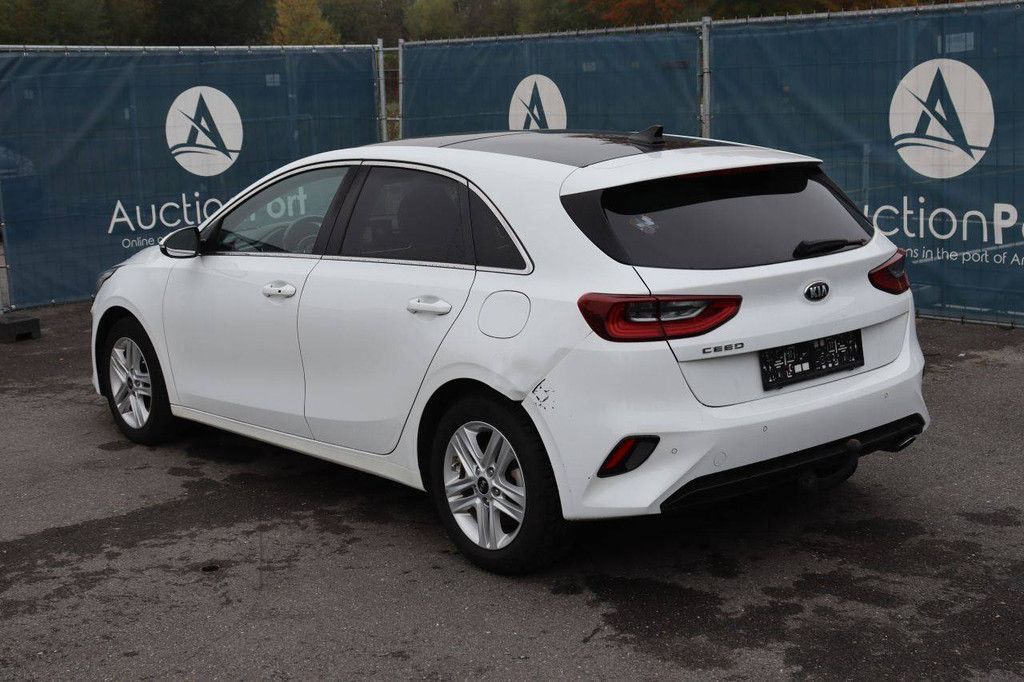Pkw Kia Cee'd Benzin 140 PS 2019 (Margin)