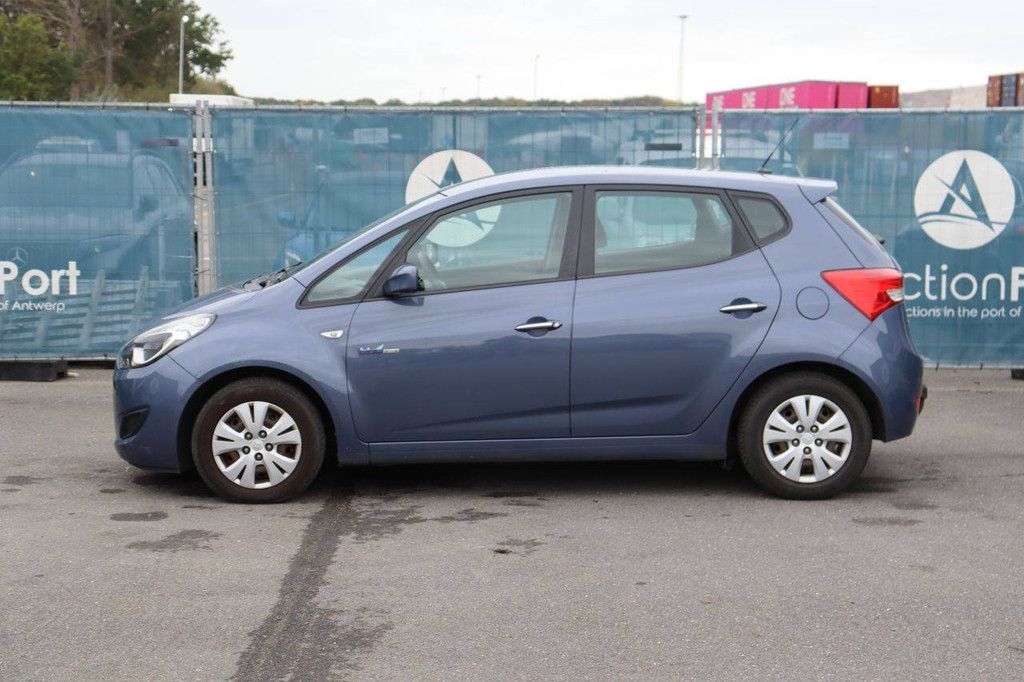 Passenger car Hyundai ix20 Diesel 77hp 2013 (Margin)