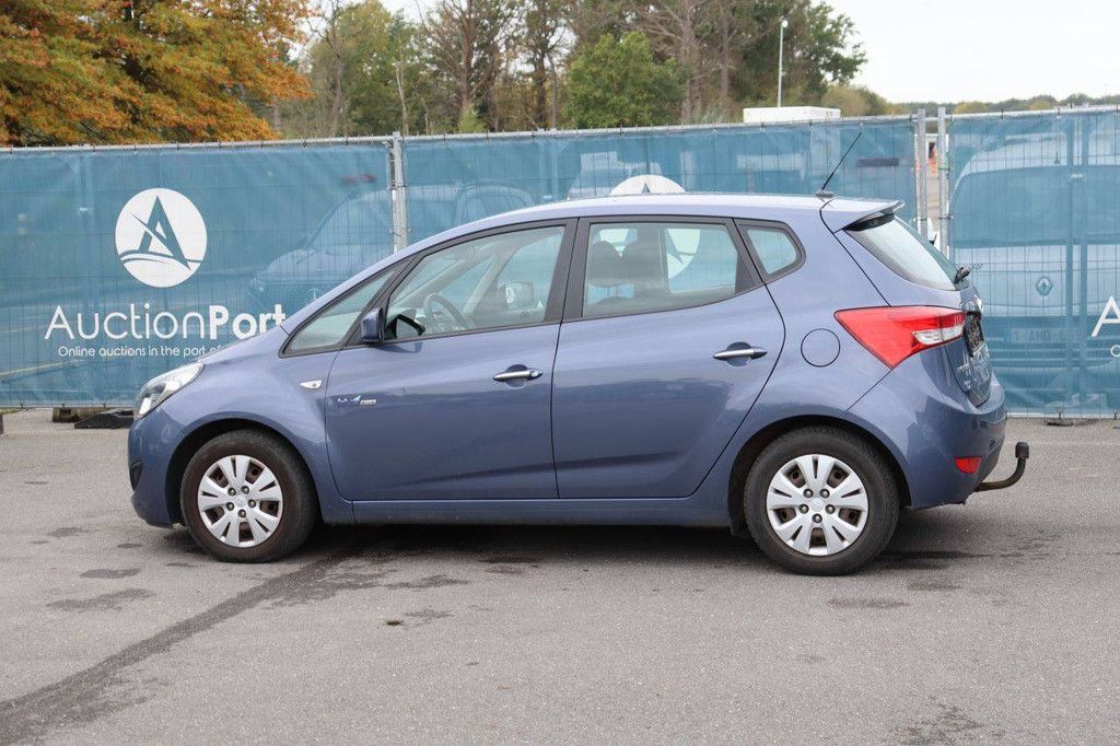 Passenger car Hyundai ix20 Diesel 77hp 2013 (Margin)