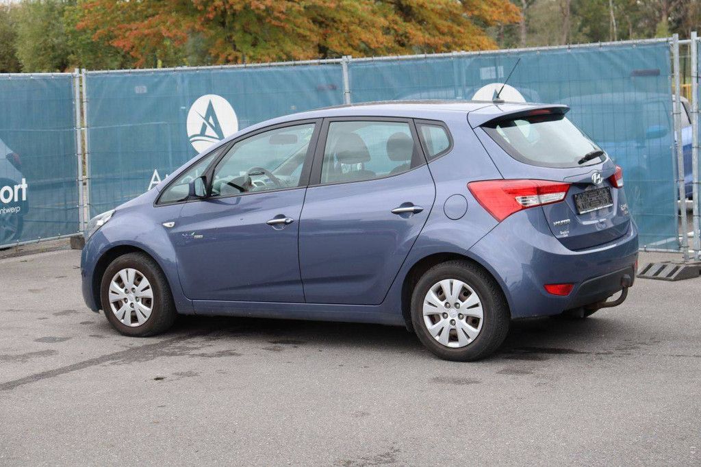 Passenger car Hyundai ix20 Diesel 77hp 2013 (Margin)