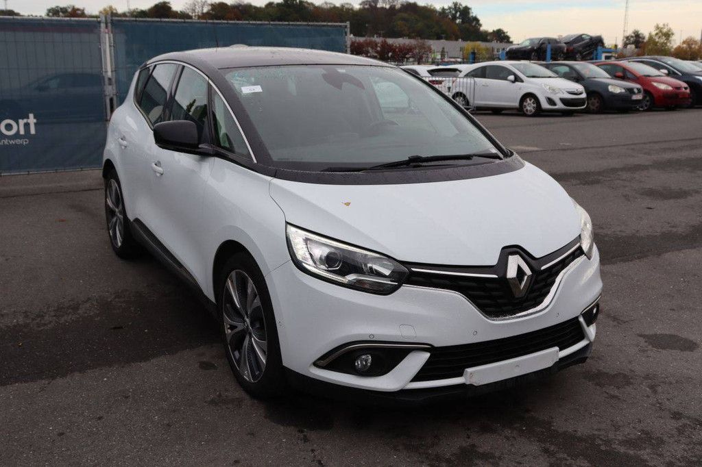 Passenger car Renault Scénic Diesel 110hp 2017 (Margin)