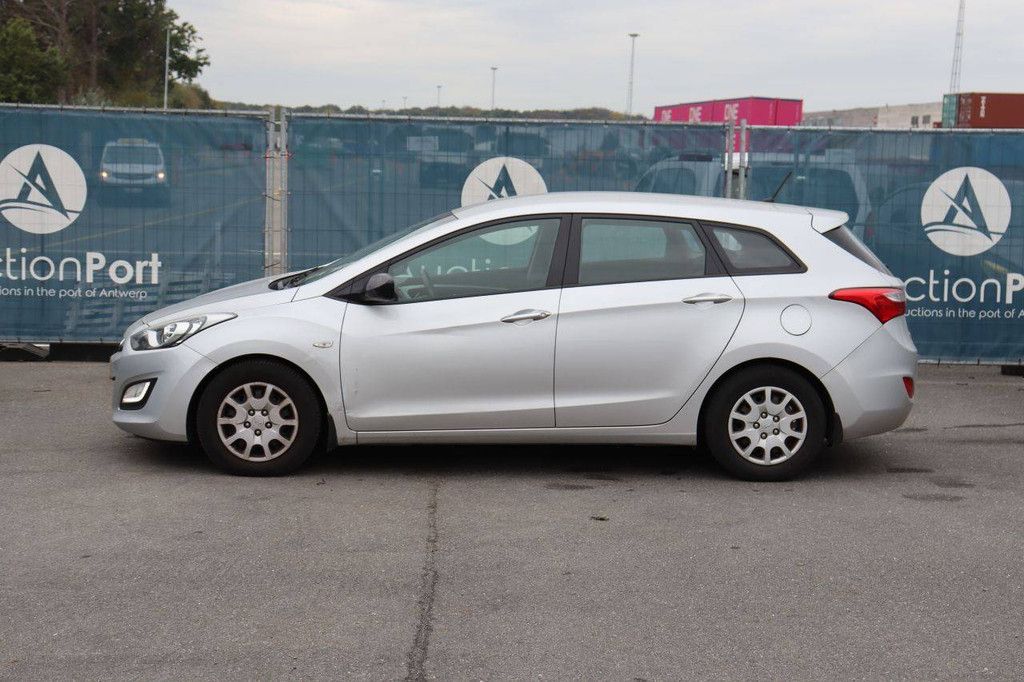Hyundai i30 Benziner 100 PS Pkw 2013 (Margin)