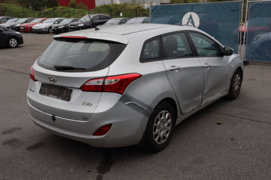 Hyundai i30 Benziner 100 PS Pkw 2013 (Margin)