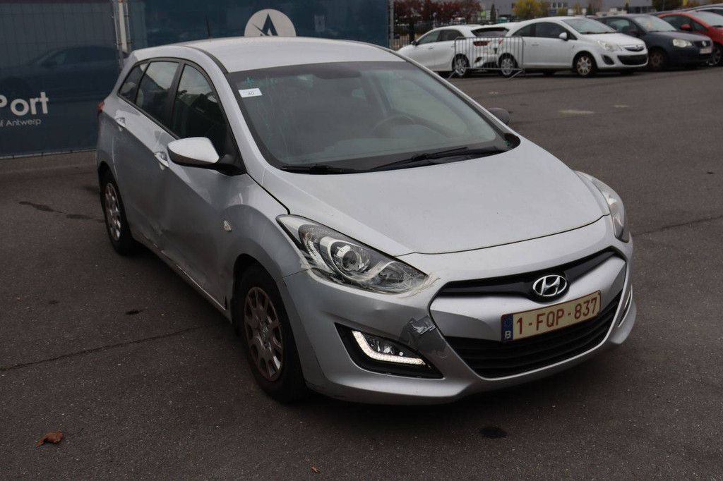 Hyundai i30 Benziner 100 PS Pkw 2013 (Margin)