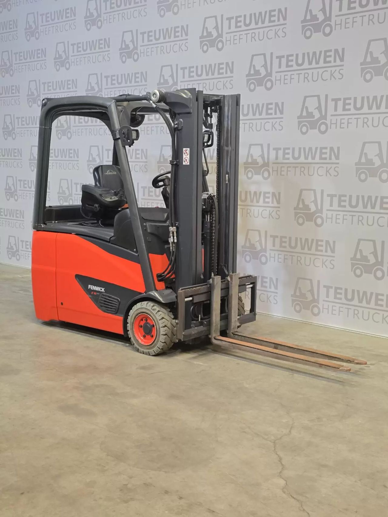 Elektro heftruck Linde E16H-02