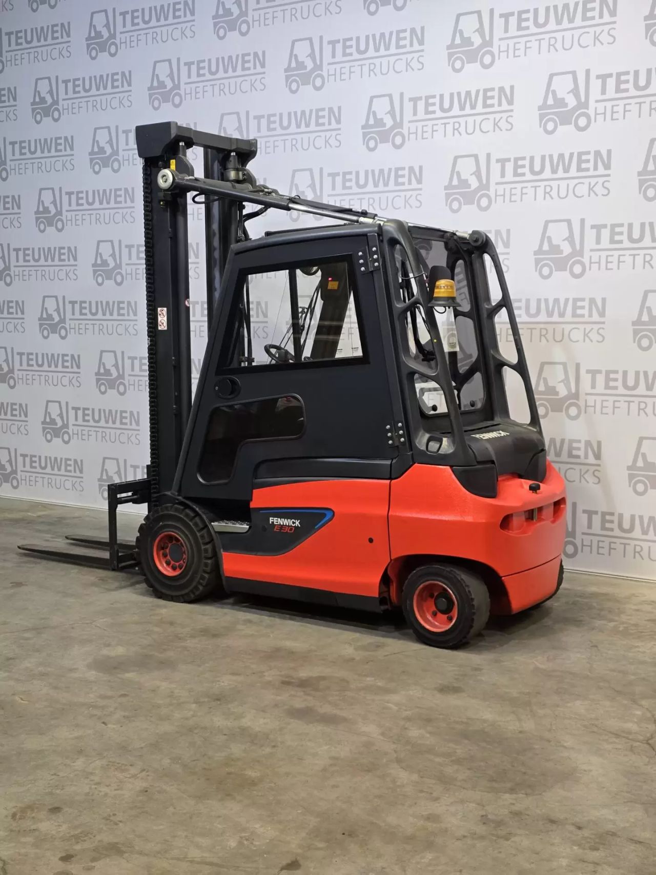 Elektro heftruck Linde E30-01