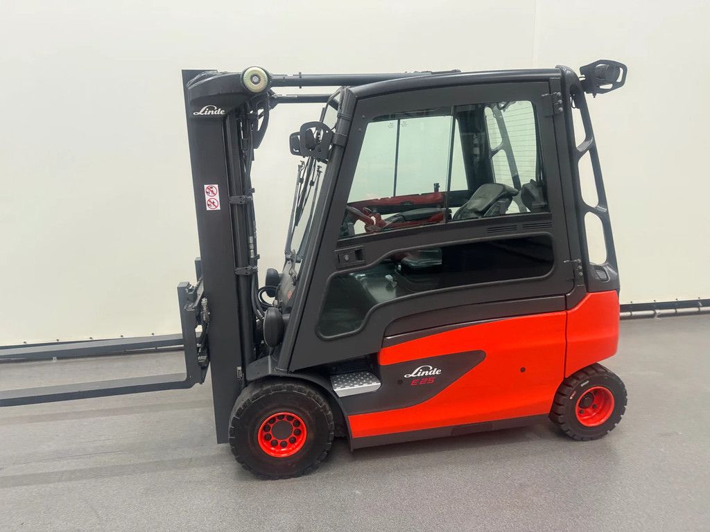 Linde E 25 L-01 nieuwe accu