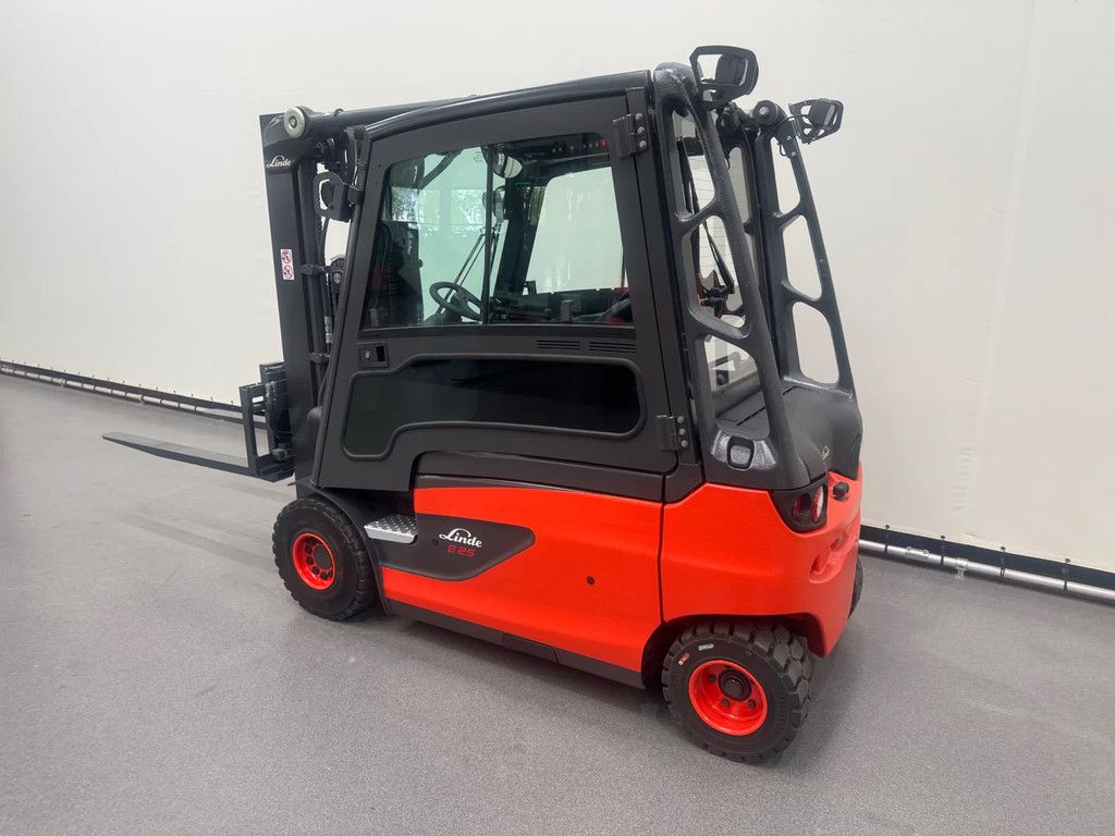 Linde E 25 L-01 nieuwe accu