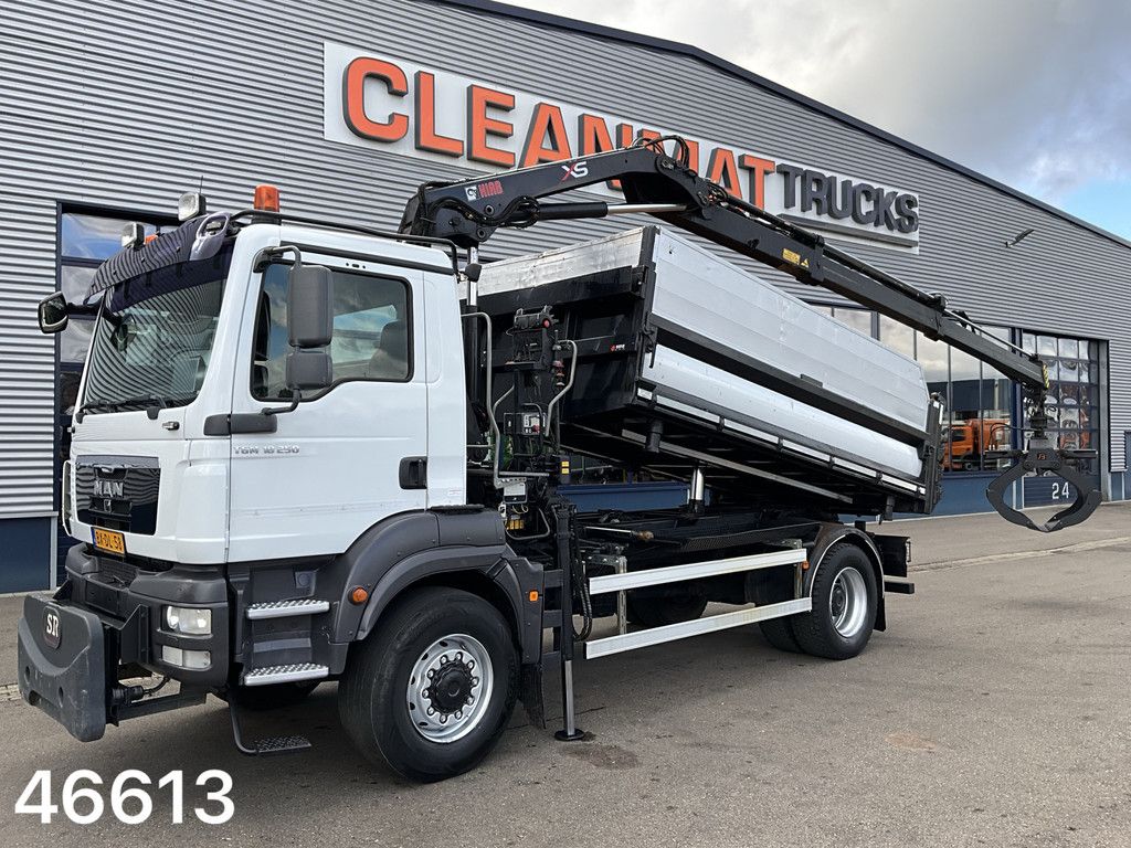 Man TGM 18.250 4x4 Full Steel Hiab 11 Tonmeter laadkraan Just 251.246 km!