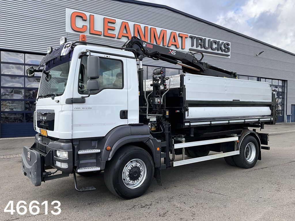 Man TGM 18.250 4x4 Full Steel Hiab 11 Tonmeter laadkraan Just 251.246 km!