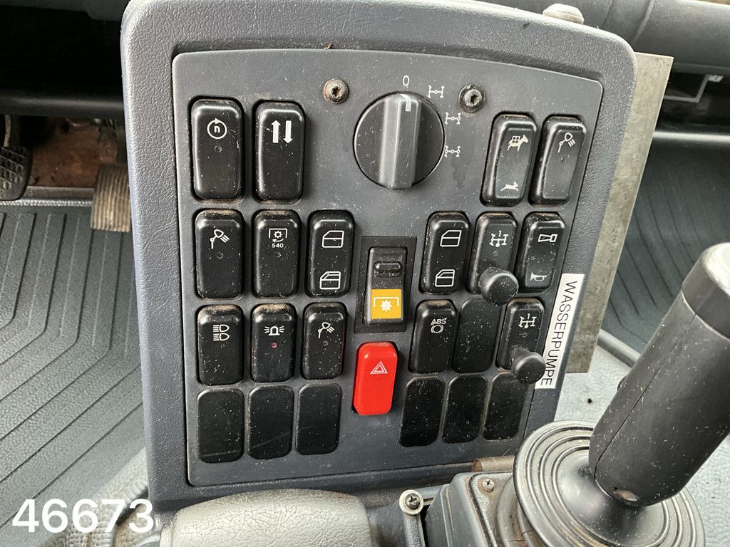 Unimog U 500 4x4 MKG 10 Tonmeter laadkraan Just 216.831 km!