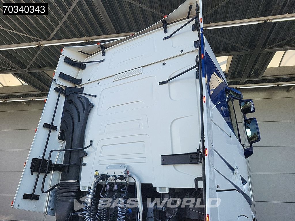 Renault T T 520 4X2 HIGH Full-Air 2xTanks Alcoa's Xenon Navi ACC