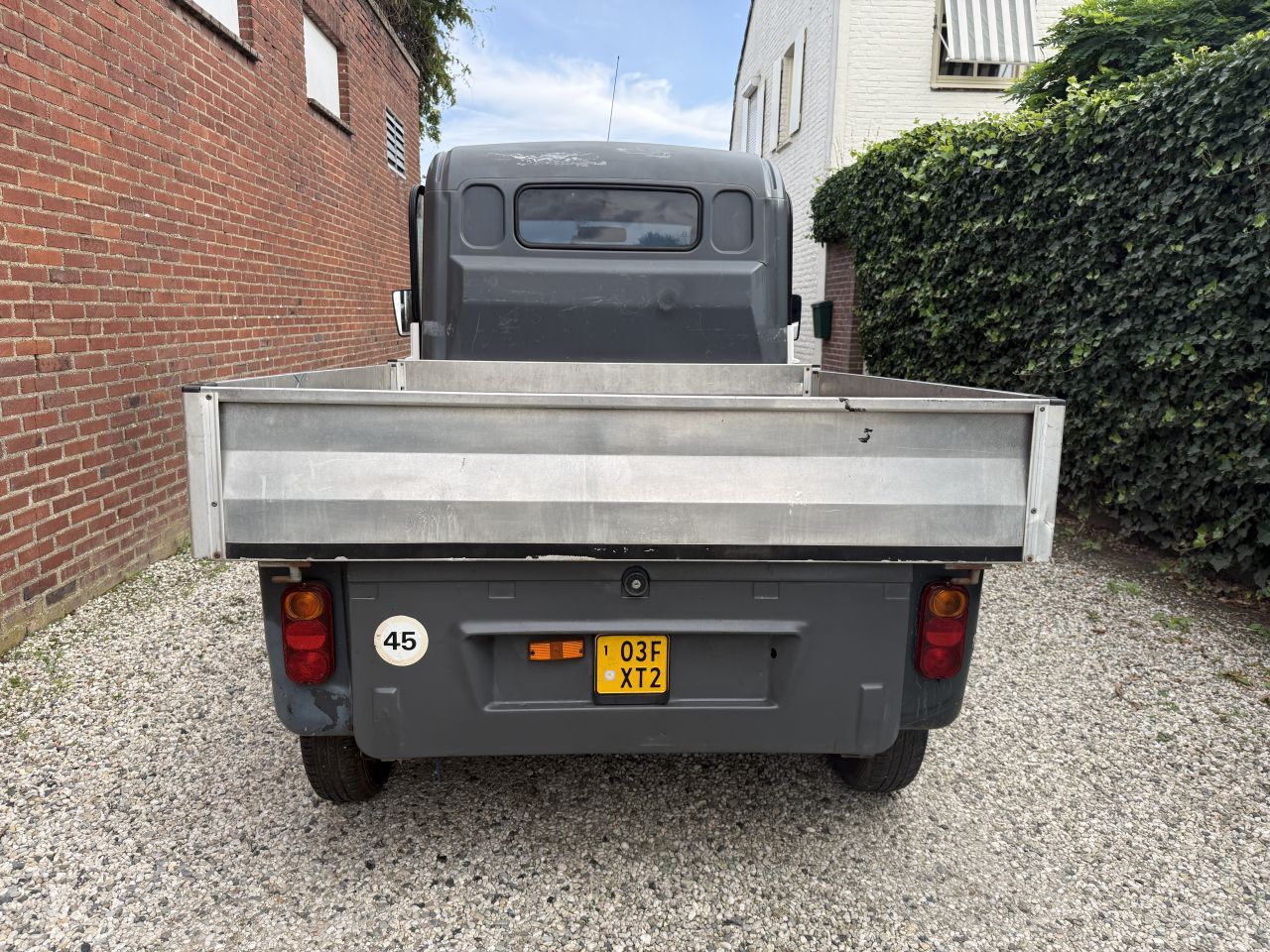 Aixam Mega Multi truck