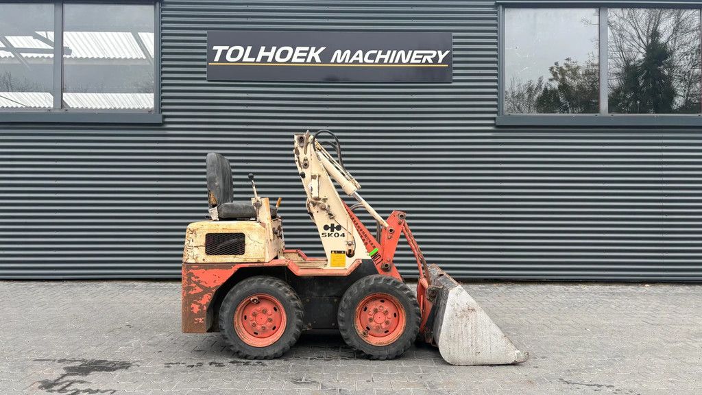 Komatsu SK04 mini loader
