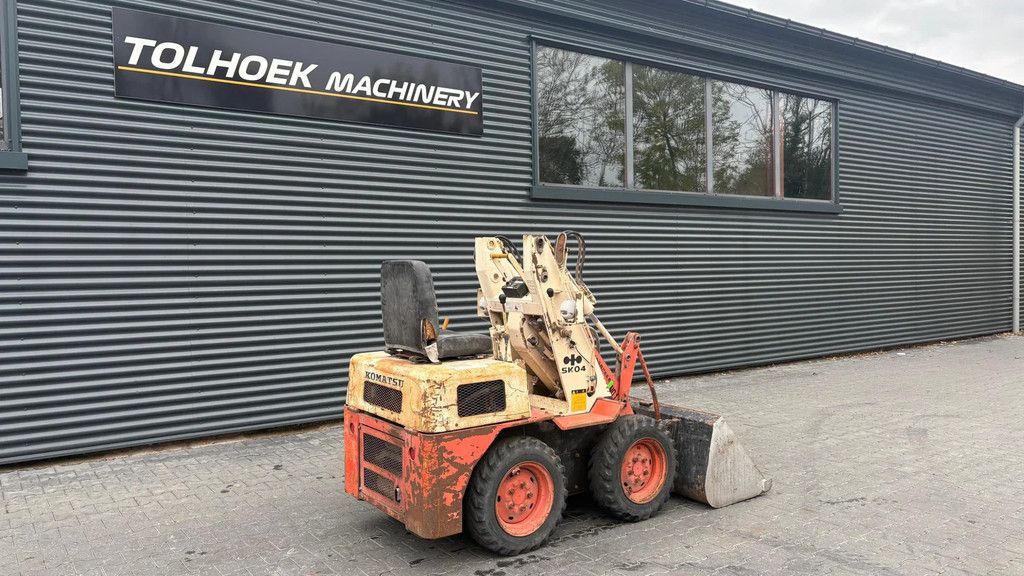 Komatsu SK04 mini loader