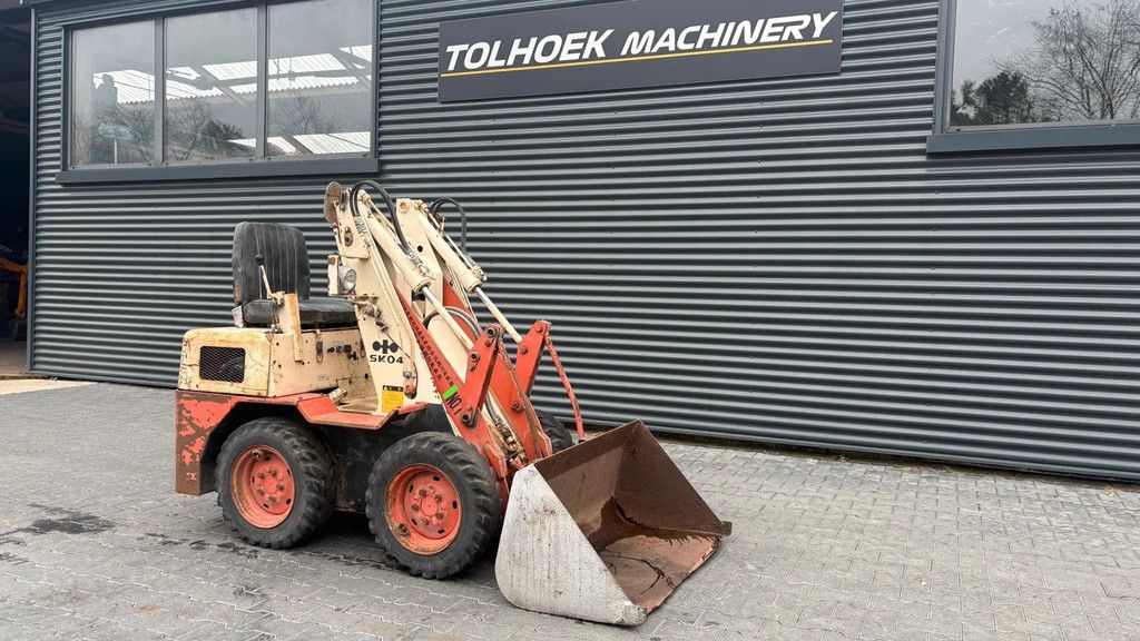 Komatsu SK04 mini loader