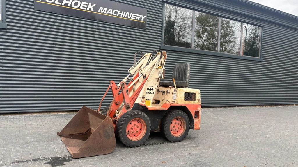 Komatsu SK04 mini loader