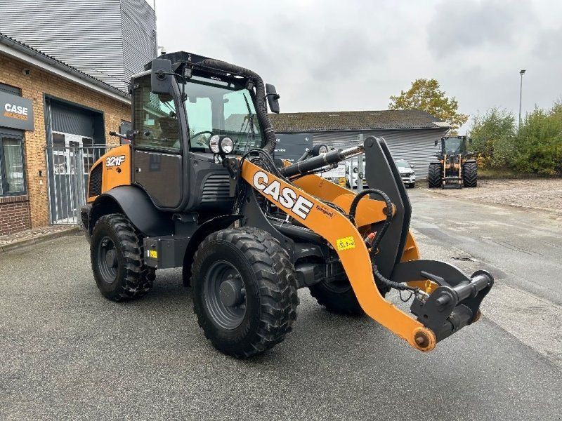 Case IH 321 F
