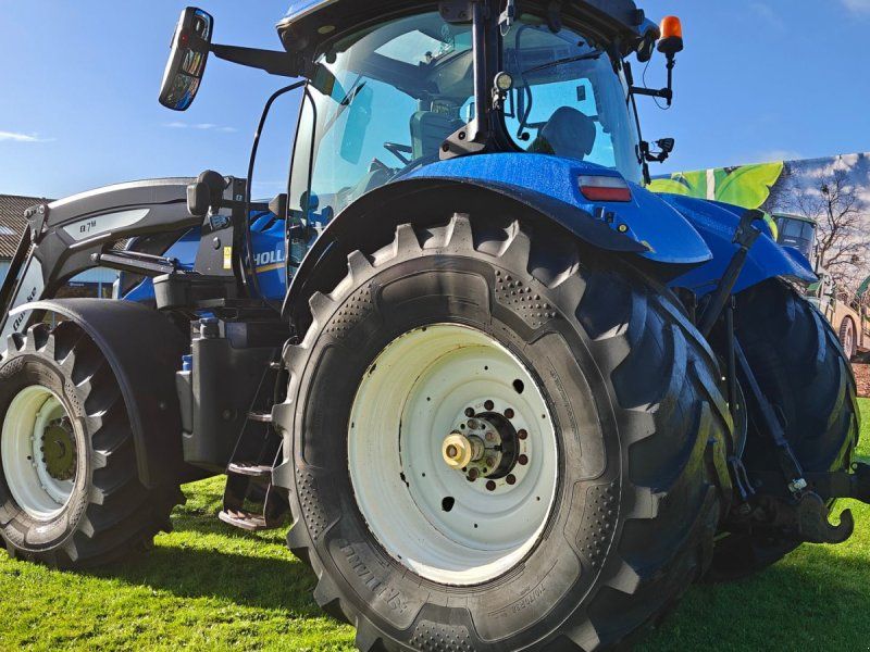 New Holland T7.260 med Quicke Q7M Frontlæsser