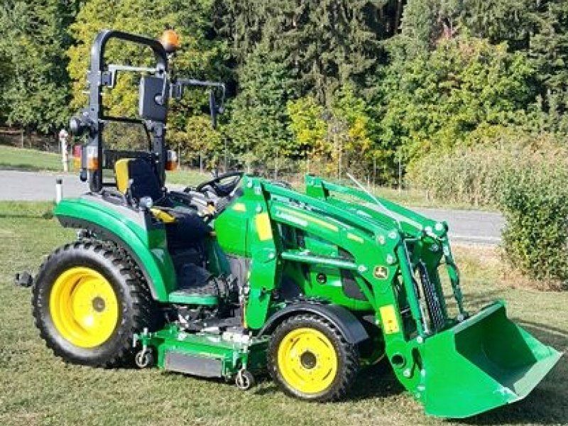 John Deere 2038R