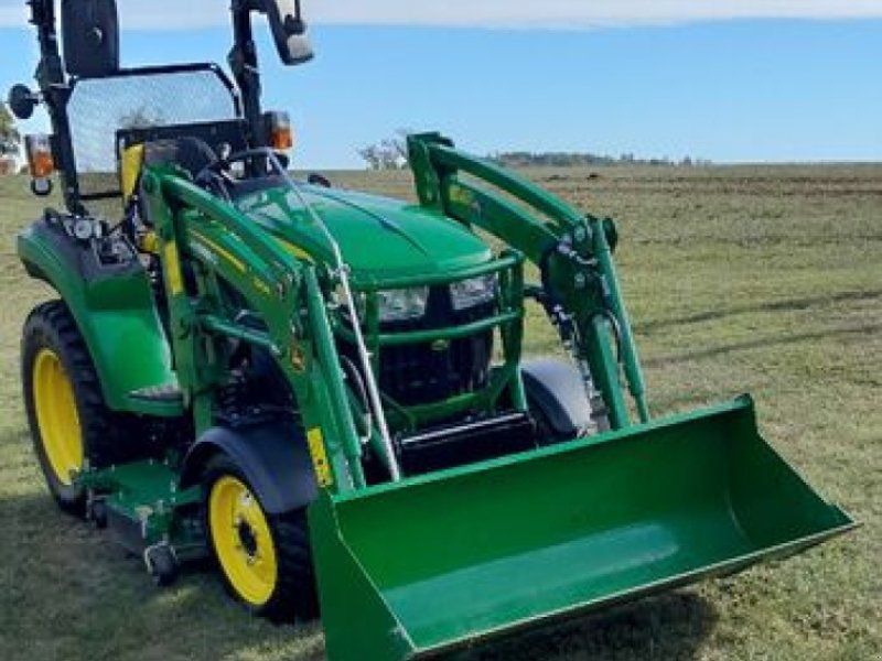 John Deere 2038R