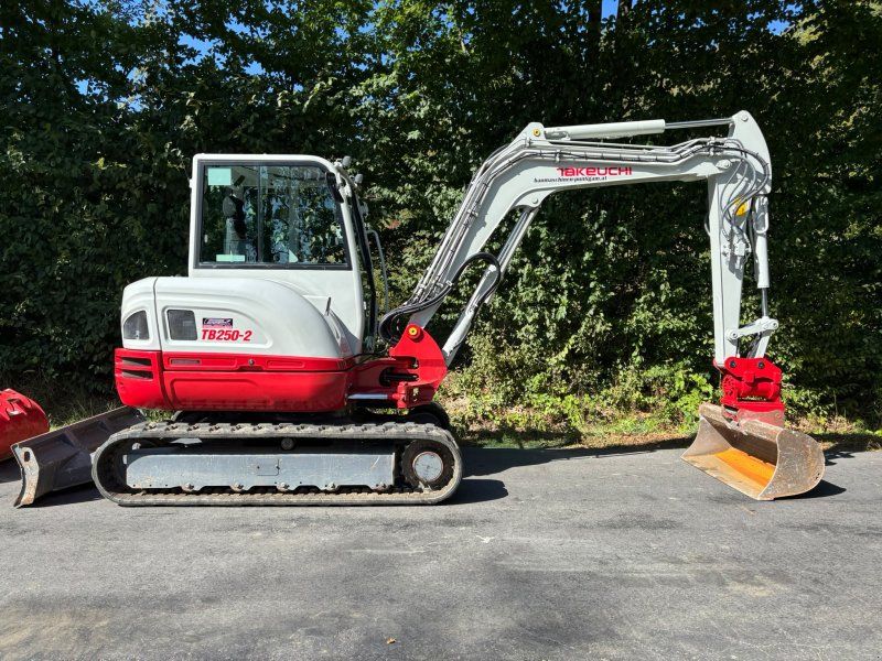 Takeuchi TB 250-2
