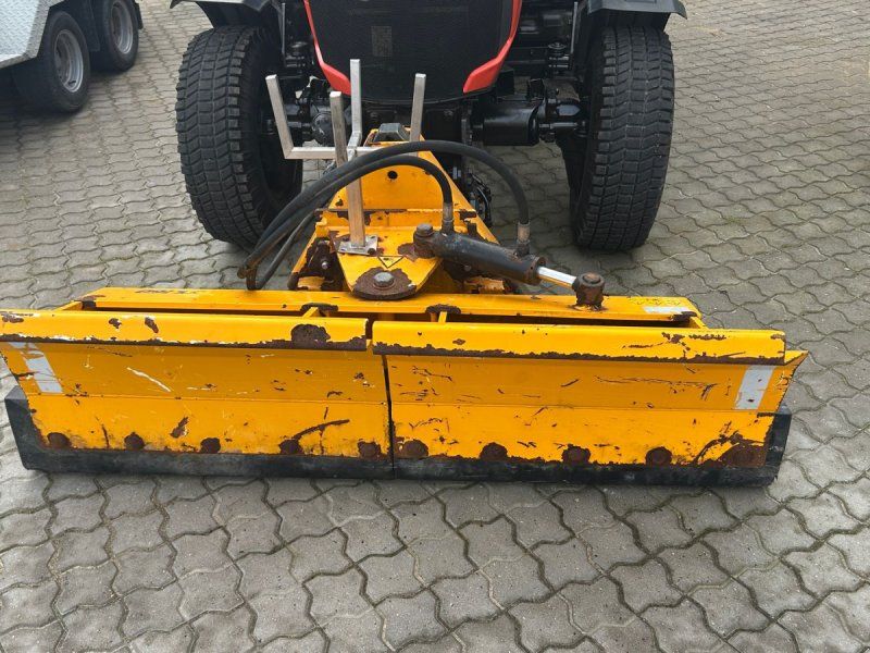 Kubota L2-452