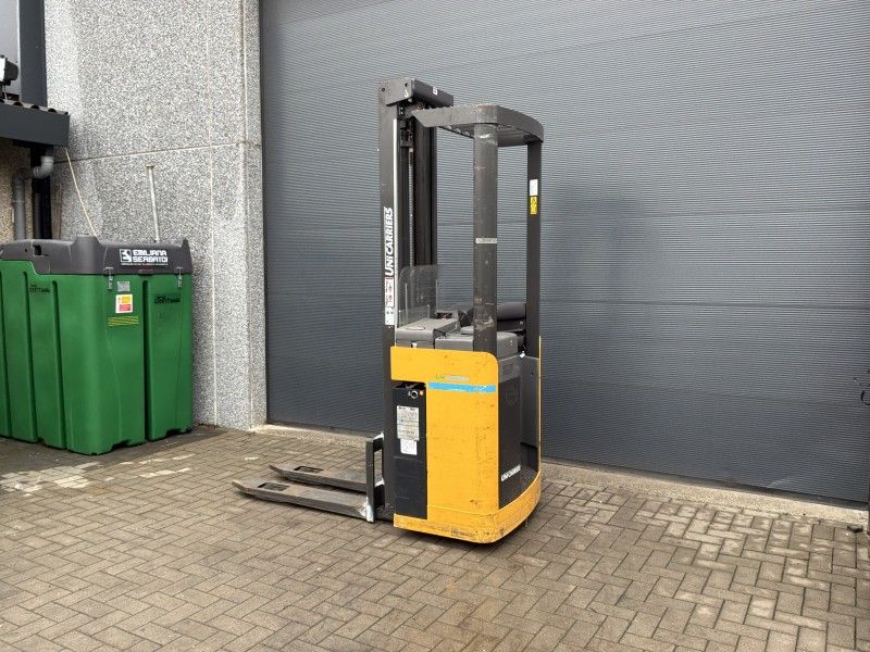 2020 UNI Carriers A/160STJN420 Schubmaststapler