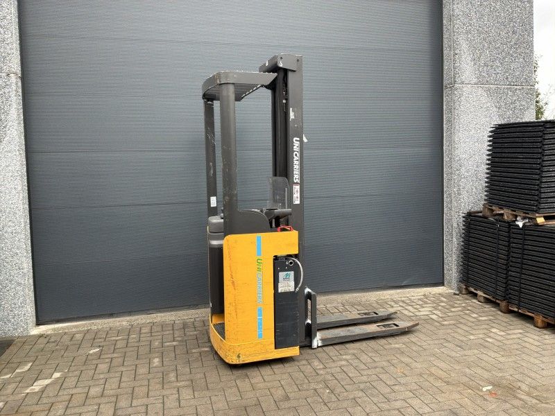 2020 UNI Carriers A/160STJN420 Schubmaststapler