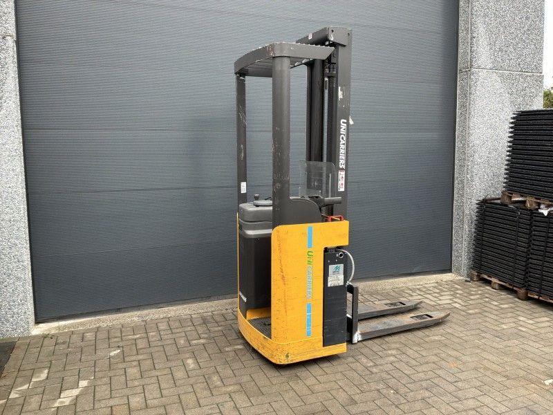 2020 UNI Carriers A/160STJN420 Schubmaststapler