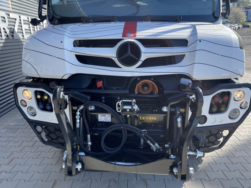 Mercedes-Benz Unimog U427, 6 Zylinder, Winterdienstfrei, Kran, Werner Winde, E
