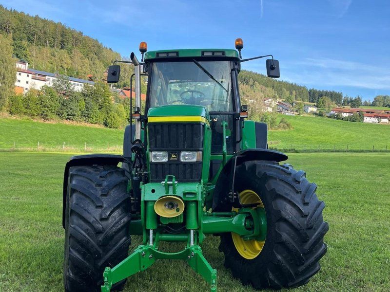 John Deere 7810