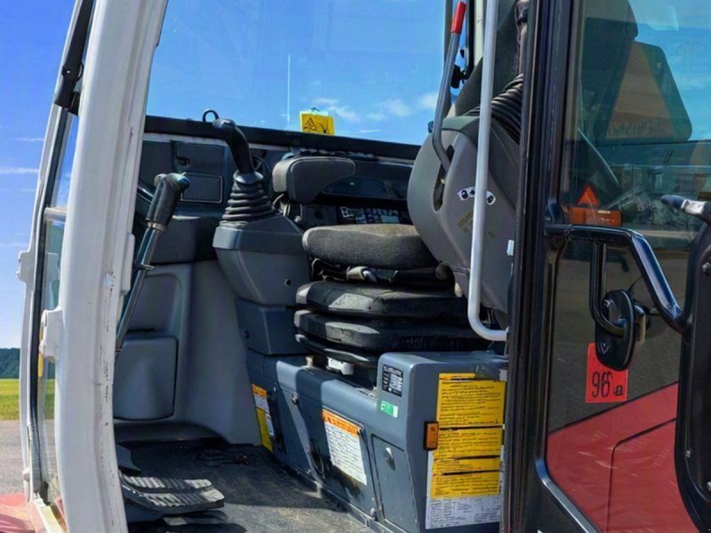 Takeuchi TB240 Engcon Rotortilt Auktion & Salg AFGIV BUD STARTPRIS