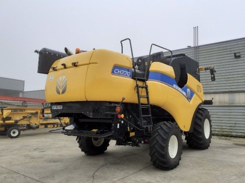 New Holland CH7.70