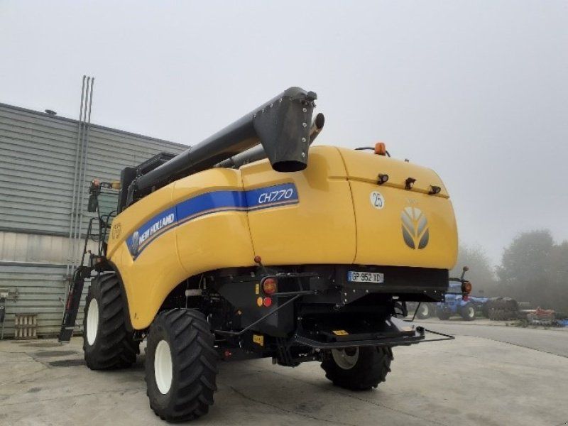 New Holland CH7.70