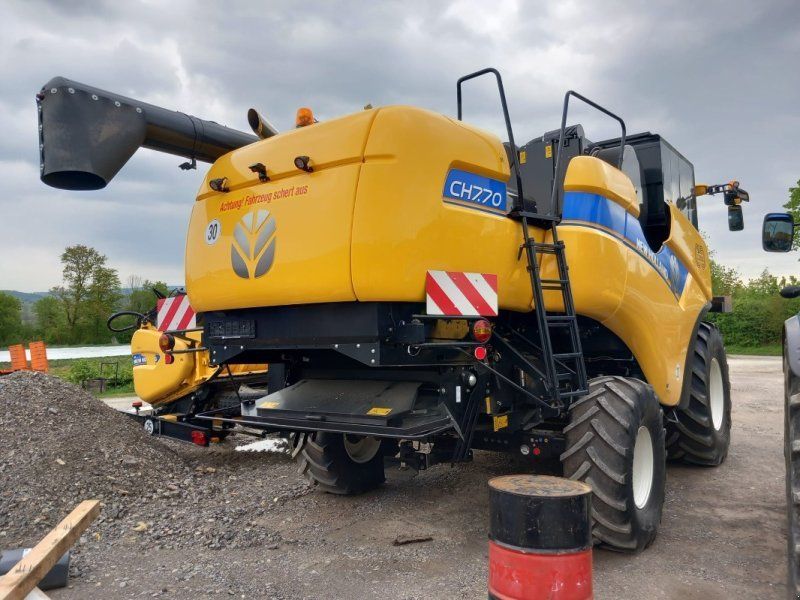New Holland CH7.70
