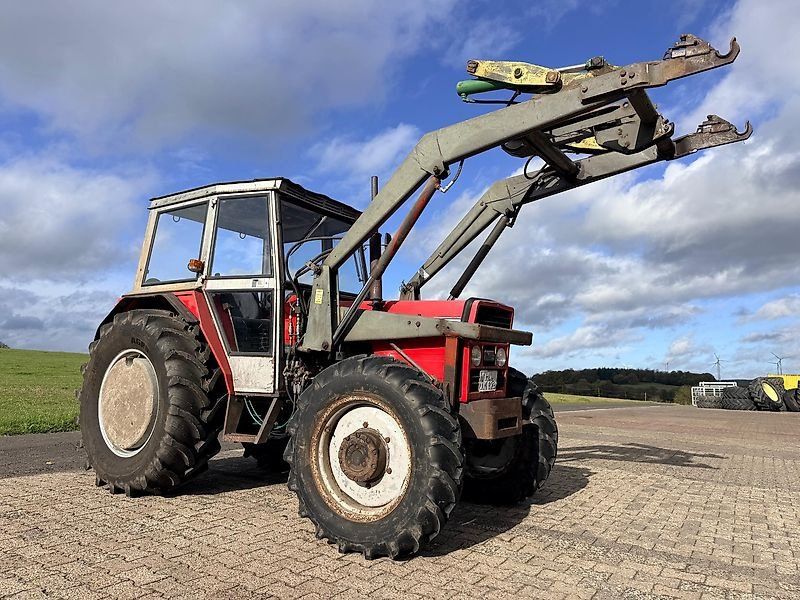 Massey Ferguson 274S Allrad mit Frontlader