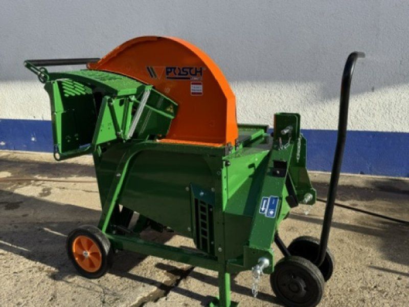 Posch Wipp mit Zapfwellenantrieb PZG