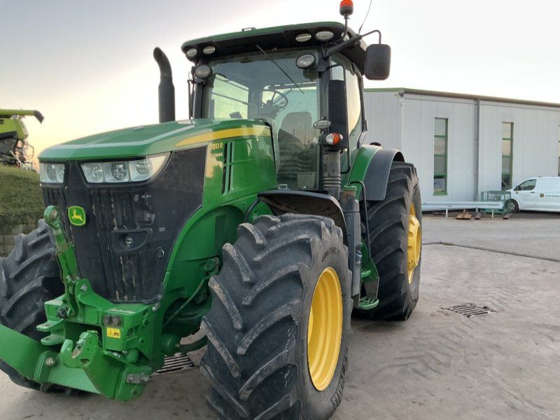 John Deere 7310R