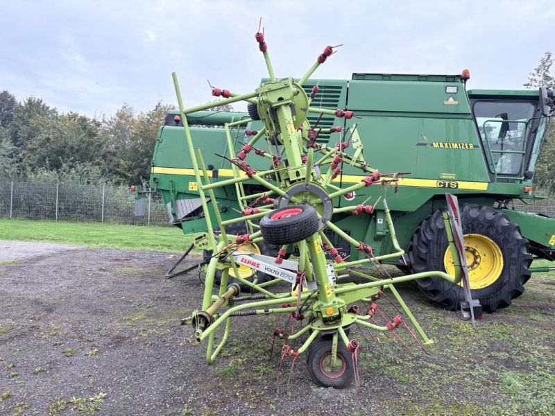 Claas Volto 870