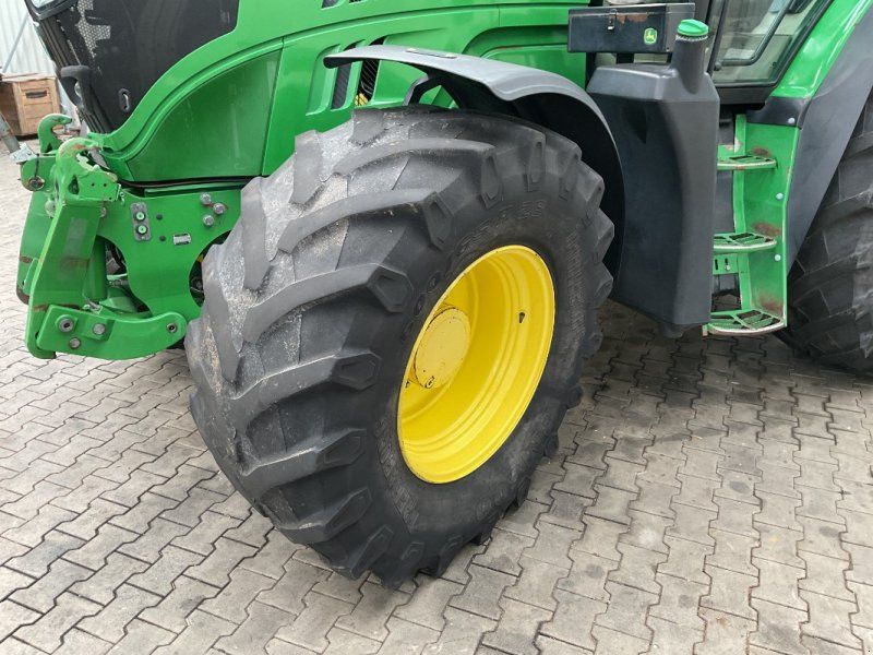John Deere 6140R