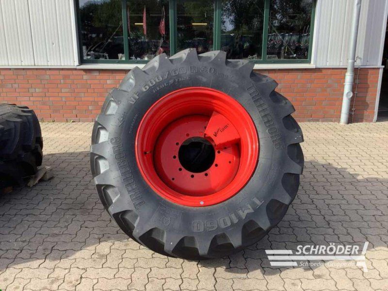 Trelleborg VF600/60 R30 + VF650/65 R42