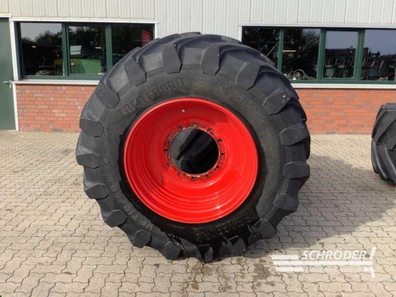 Trelleborg VF 710/60 R34 + VF 900/60 R42