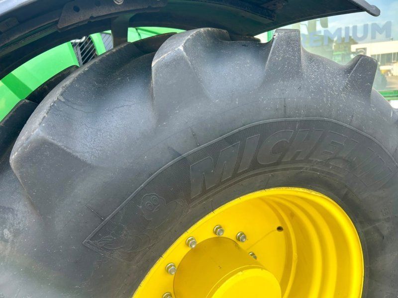 John Deere 6R 250