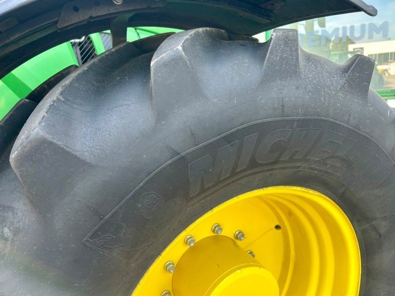 John Deere 6R 250