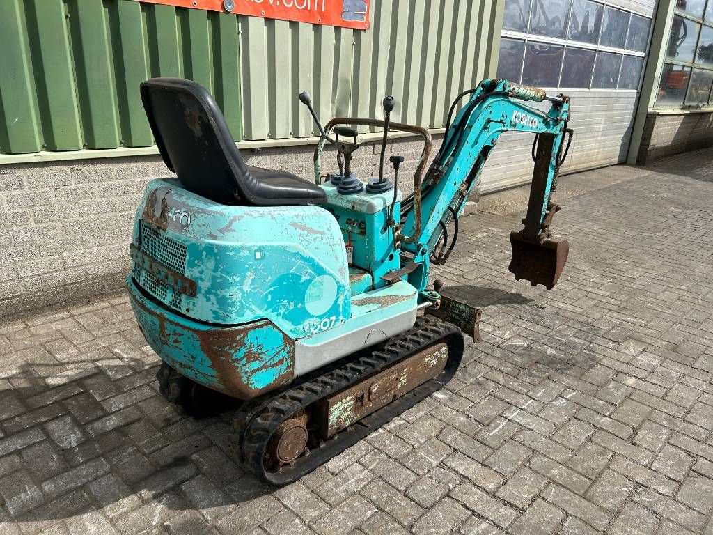 Kobelco SK 007-2